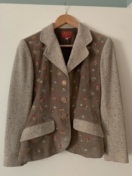 Kenzo Jackets & Blazers - Vintage Kenzo Taupe Blazer with Embroidery and Cream Tweed Sleeves and Skirt